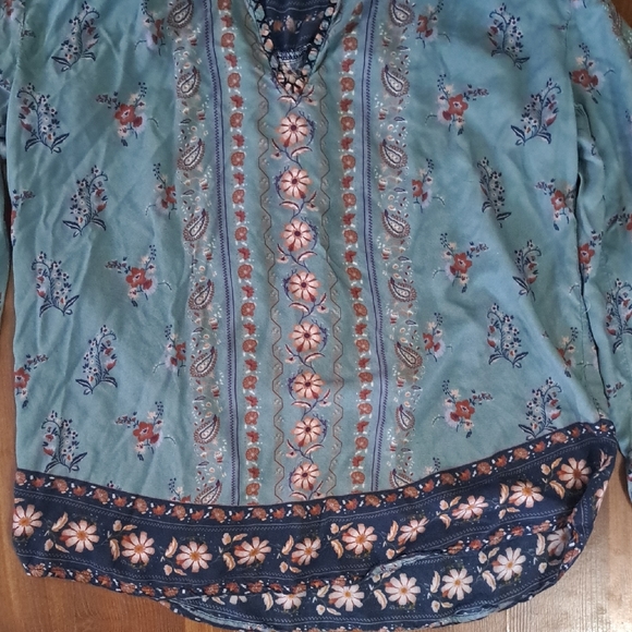 Anthropologie Chic Floral Women's Blouse in Blue. Boho - Picture 5 of 6
